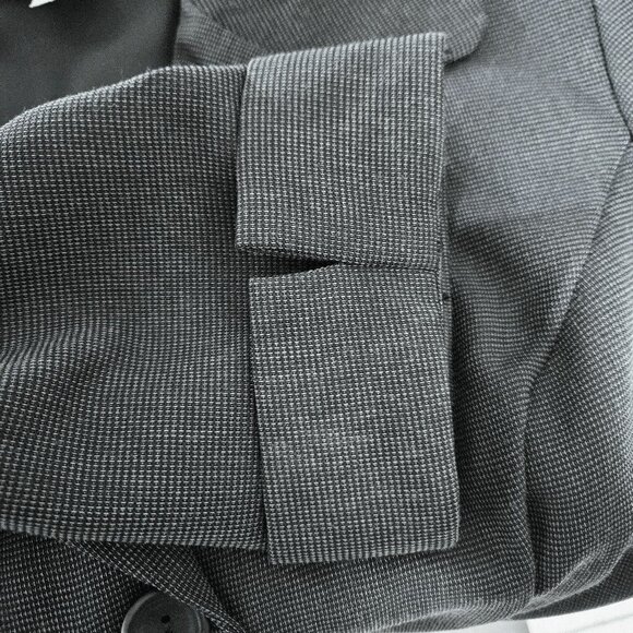 Alyn Paige Two-Piece Subdued Navy Blue Suit - 9/10 - Picture 7 of 10